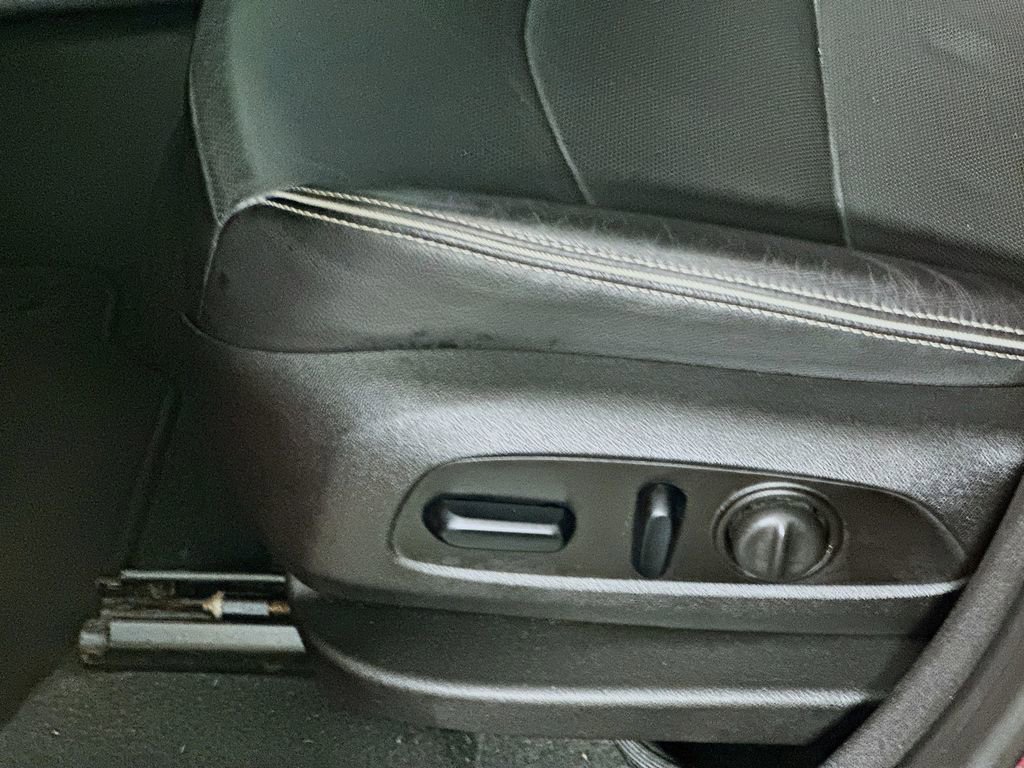 Used 2018 GMC Terrain Denali w/ Advanced Safety Package image 22