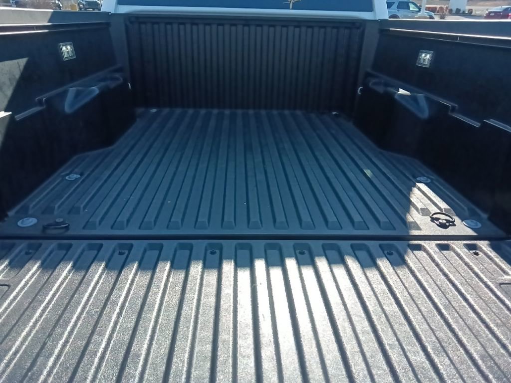 Used 2024 Toyota Tacoma TRD Off-Road image 28