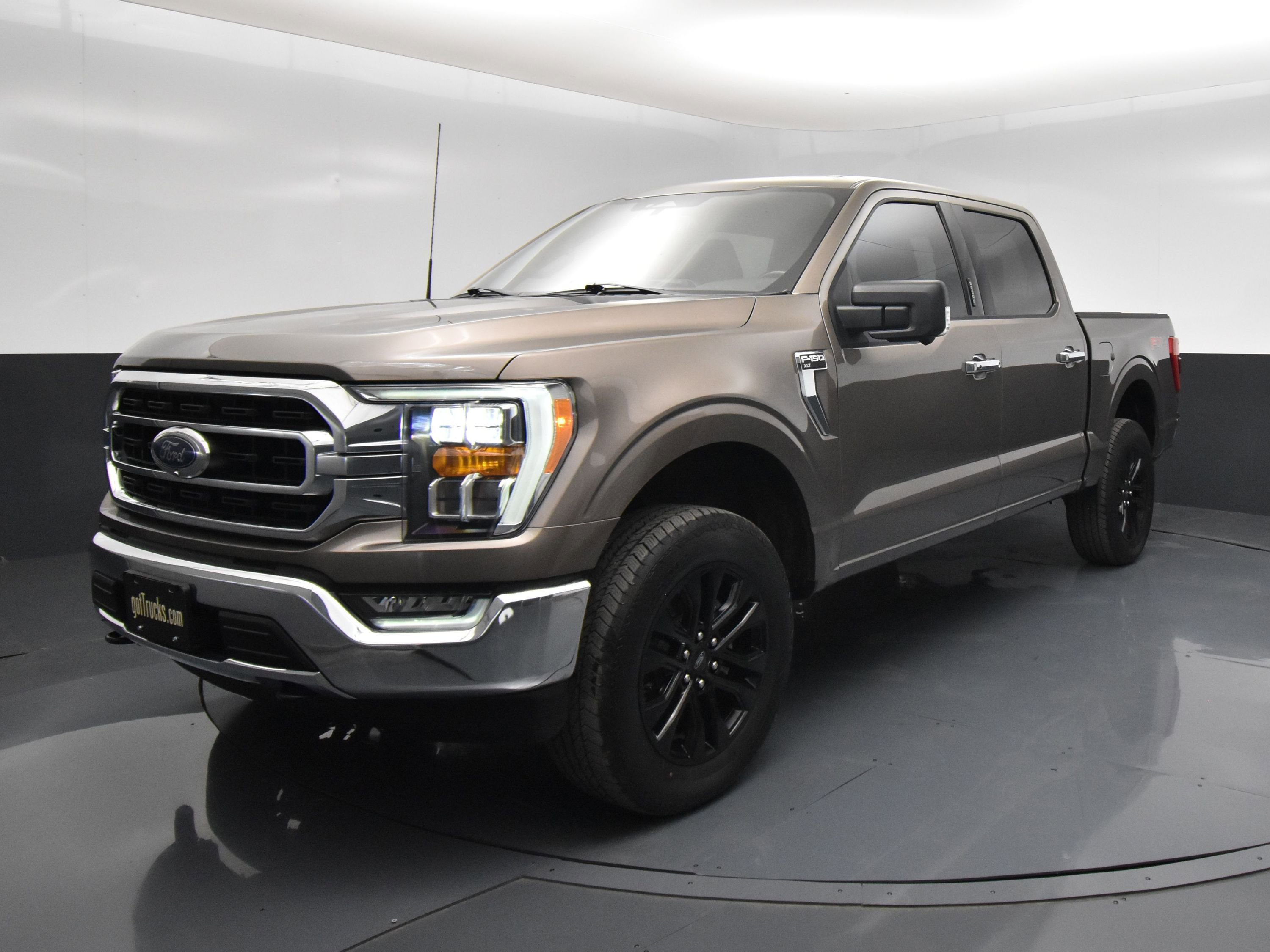 Used 2022 Ford F150 XLT w/ Equipment Group 302A High AWD/4WD image 2
