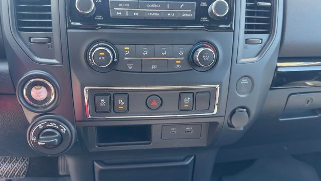 Used 2023 Nissan Titan SV image 17