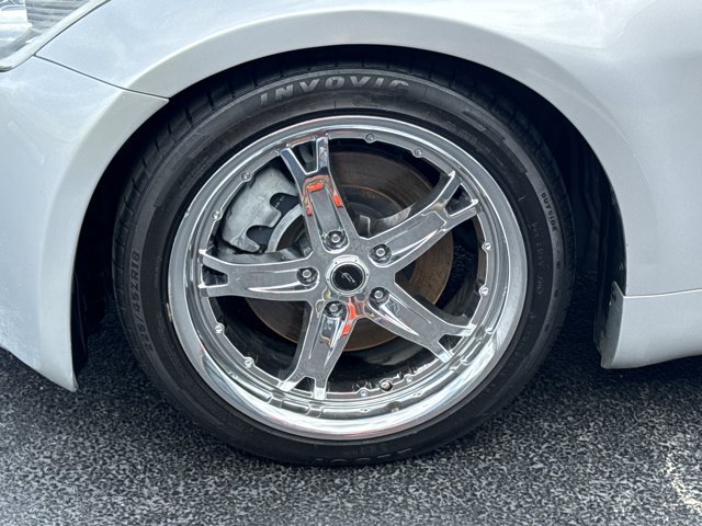 Used 2007 Nissan 350Z Touring RWD image 10