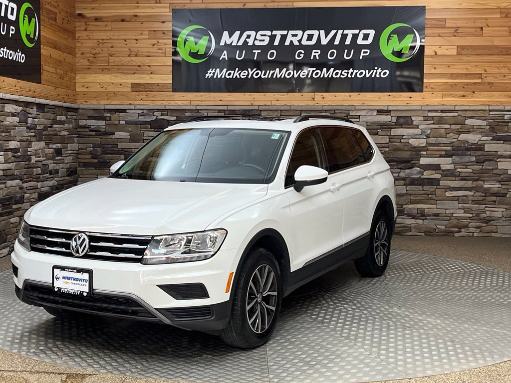 Used 2020 Volkswagen Tiguan SE w/ Panoramic Sunroof Package AWD/4WD image 6