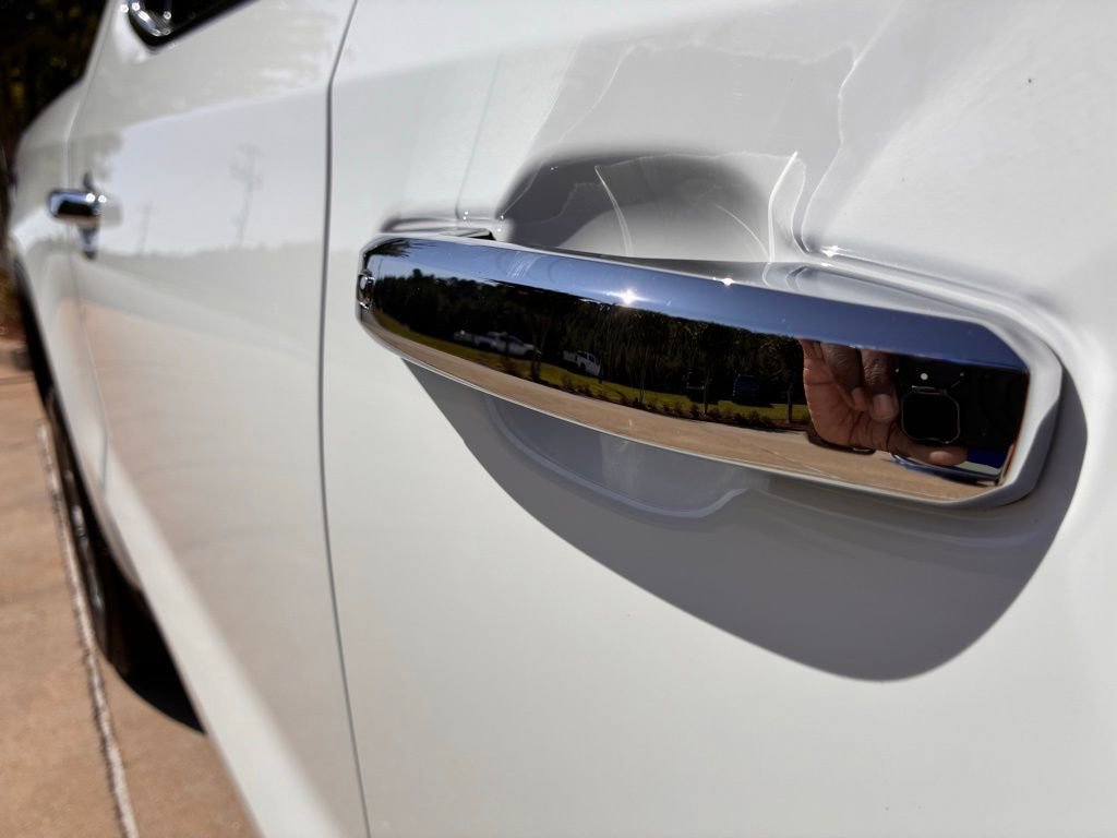 Used 2024 GMC Sierra 1500 SLT image 6