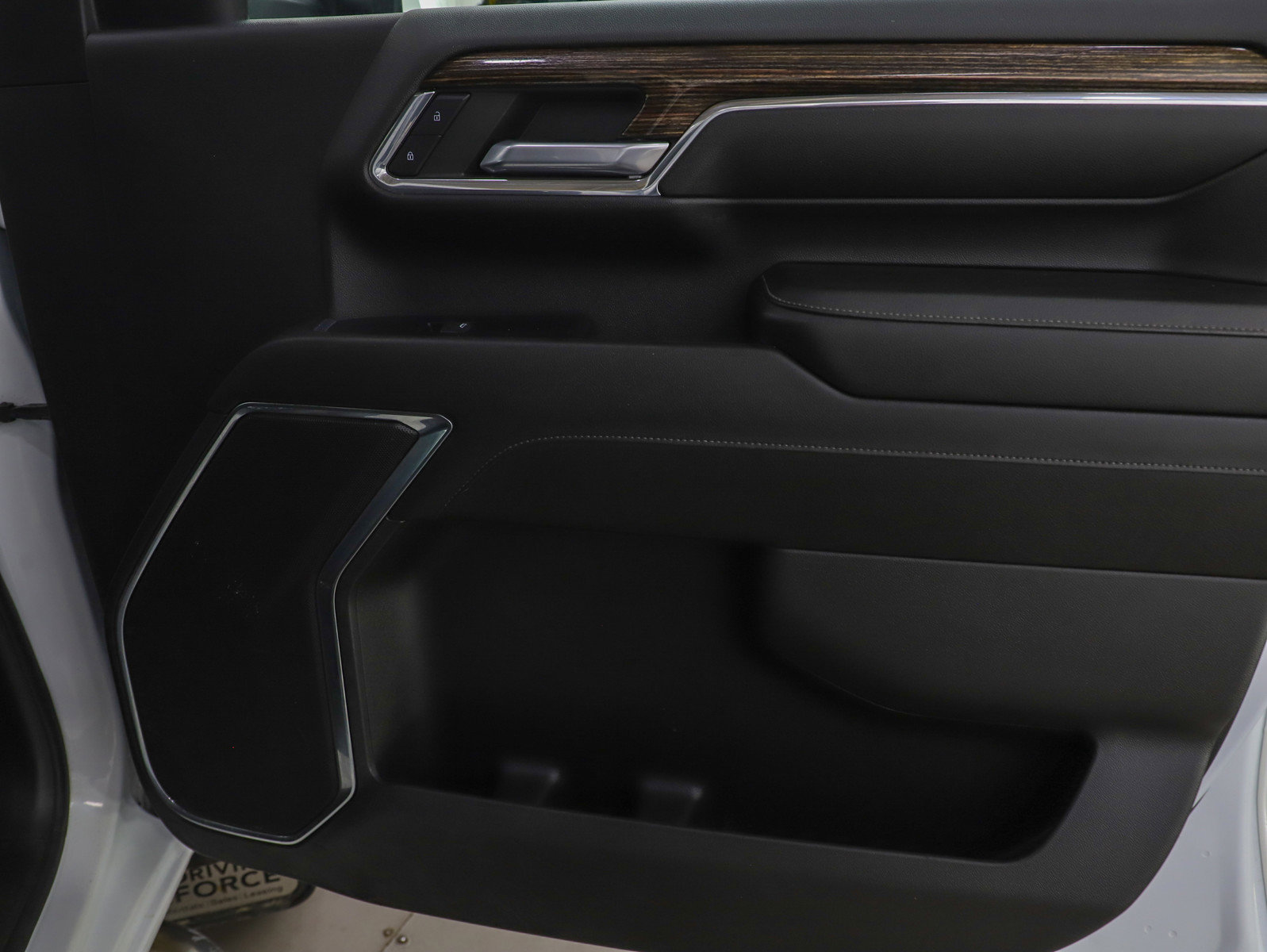 Used 2024 GMC Sierra 3500 SLE image 9