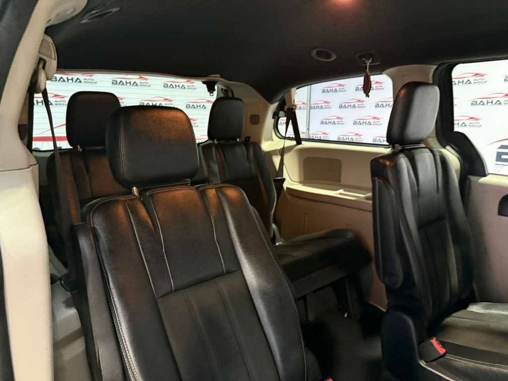 Used 2019 Dodge Grand Caravan SXT FWD image 38