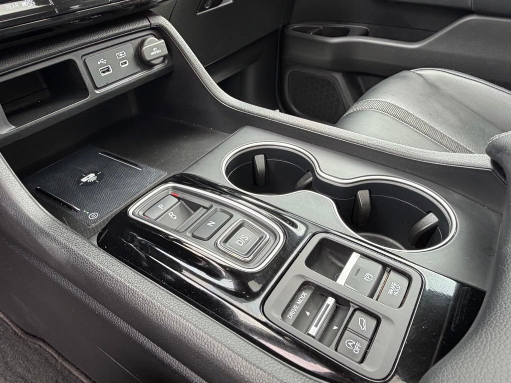 Certified 2023 Honda Pilot Touring image 17