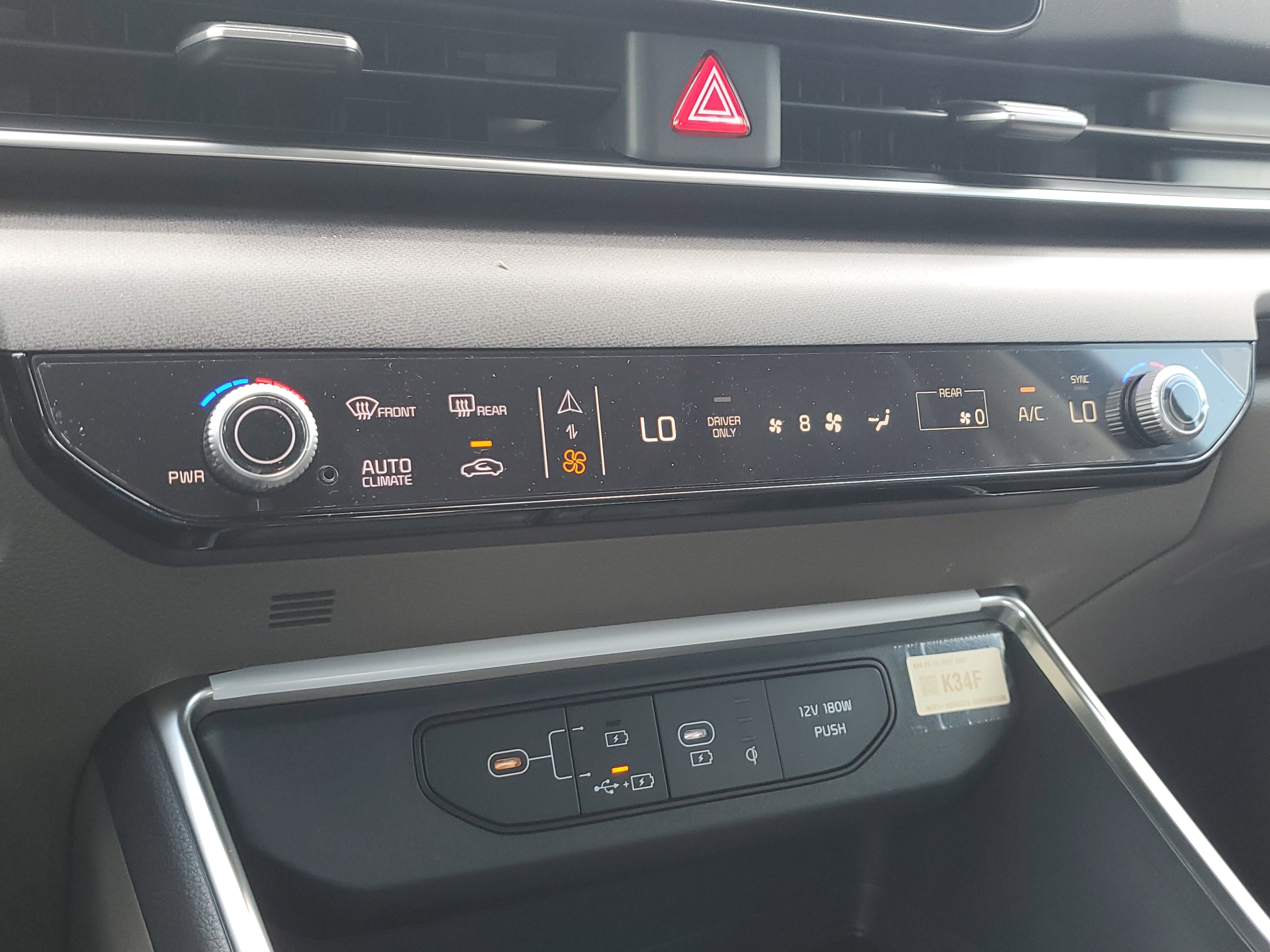 New 2025 Kia Carnival EX image 27