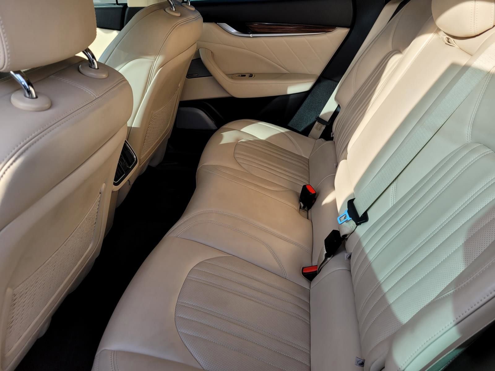 Used 2019 Maserati Levante GranLusso image 19