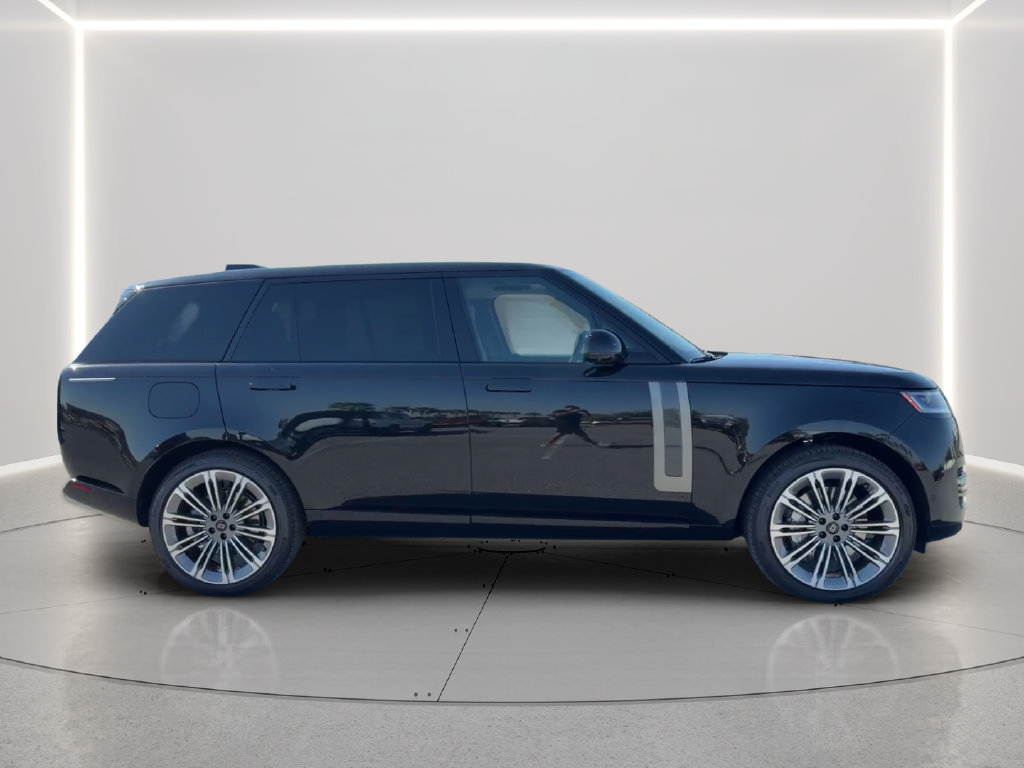 New 2027 Land Rover Range Rover Long Wheelbase SE AWD/4WD image 4