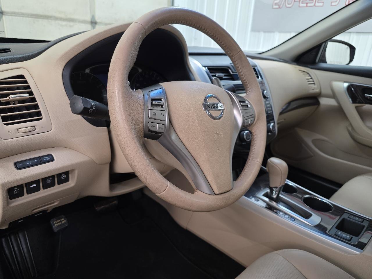 Used 2015 Nissan Altima 3.5 SL image 24