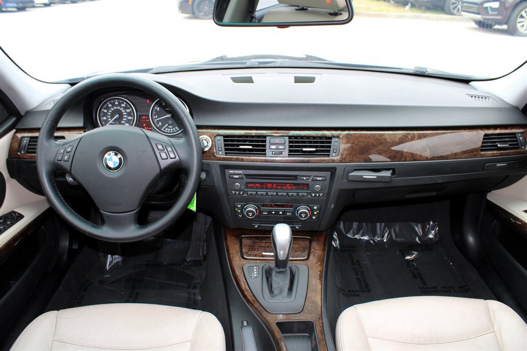 Used 2009 BMW 328i Wagon image 11