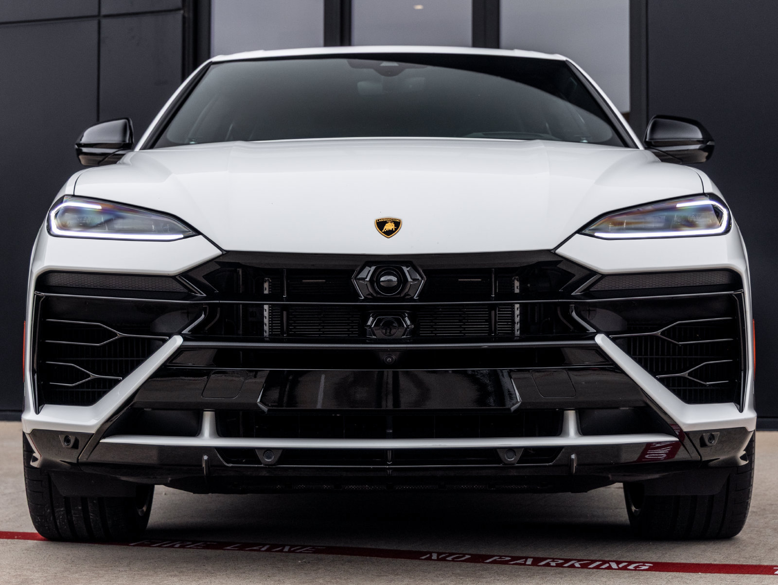 Used 2025 Lamborghini Urus S AWD/4WD image 4