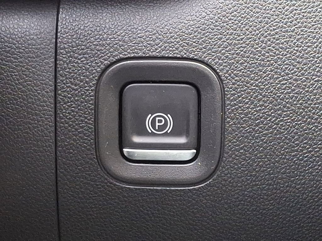 Used 2019 Chevrolet Silverado 1500 RST image 25