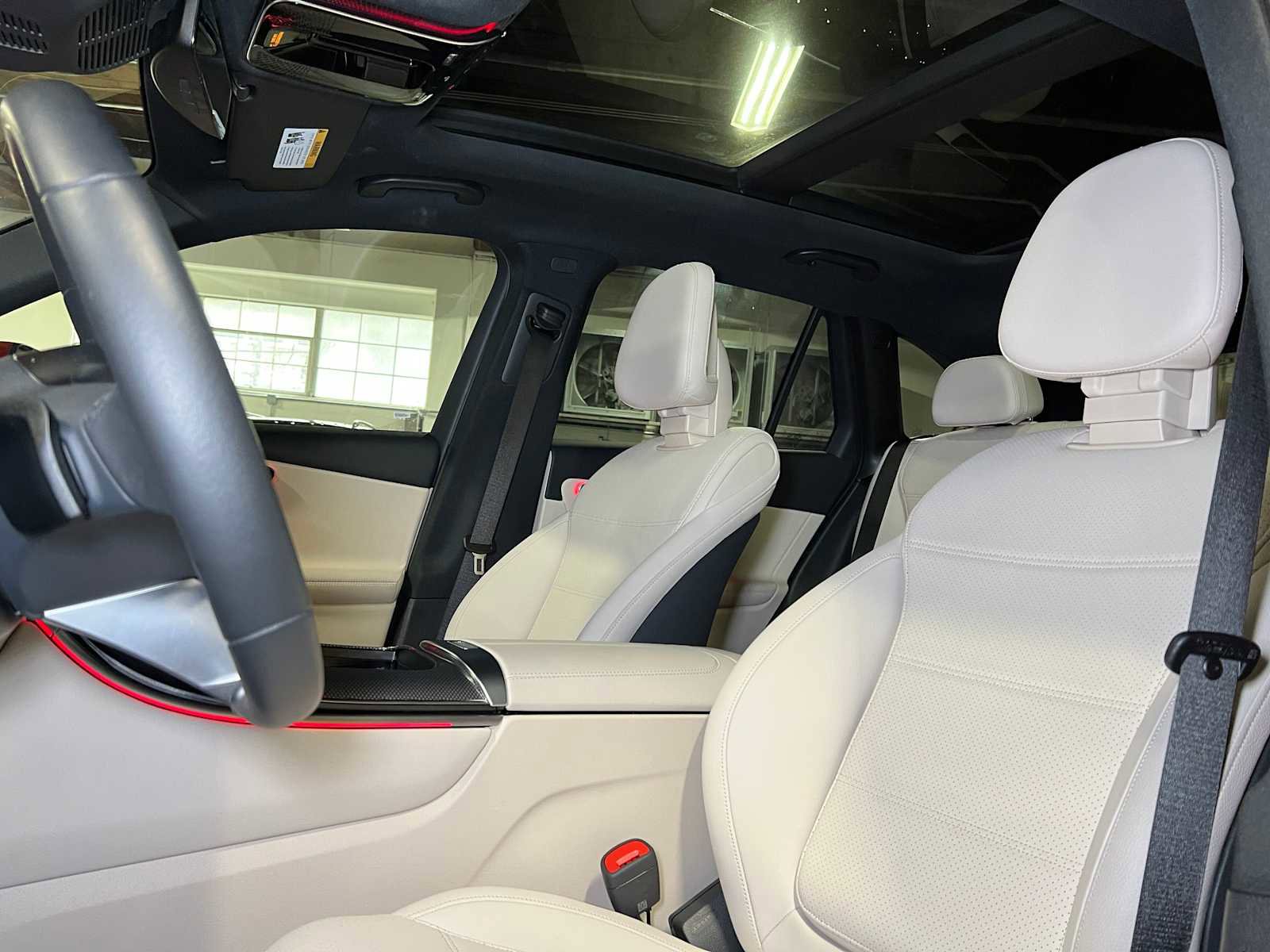 Certified 2025 Mercedes-Benz GLC 300 4MATIC image 21