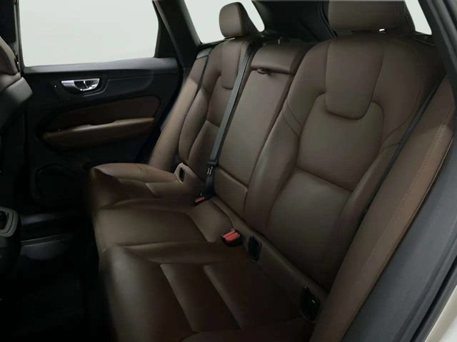 Used 2024 Volvo XC60 B5 Plus w/ Protection Package Premier AWD/4WD image 67