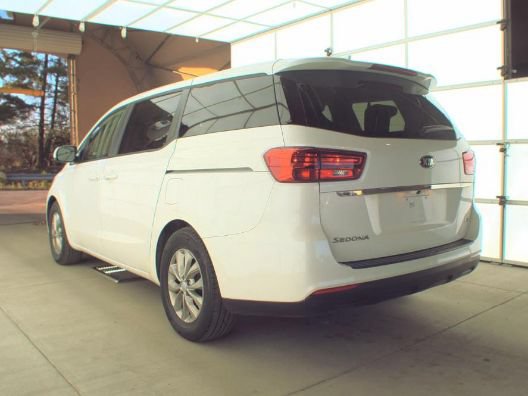 Used 2021 Kia Sedona LX FWD image 3