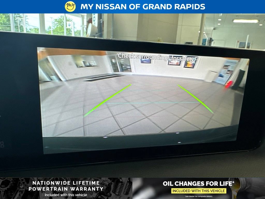 New 2026 Nissan Sentra SR w/ Floor Mat Package FWD image 19