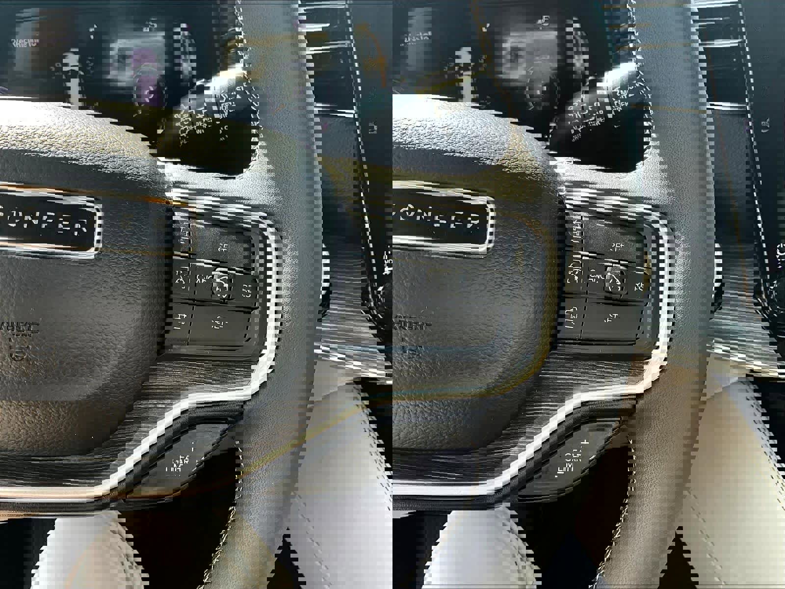 Used 2023 Jeep Wagoneer L Series II w/ Premium Group I image 25