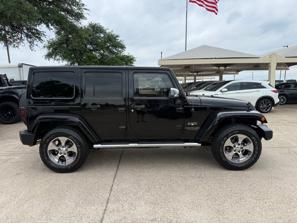 Used 2017 Jeep Wrangler Unlimited Sahara w/ Mopar Chrome Edition Group AWD/4WD image 8