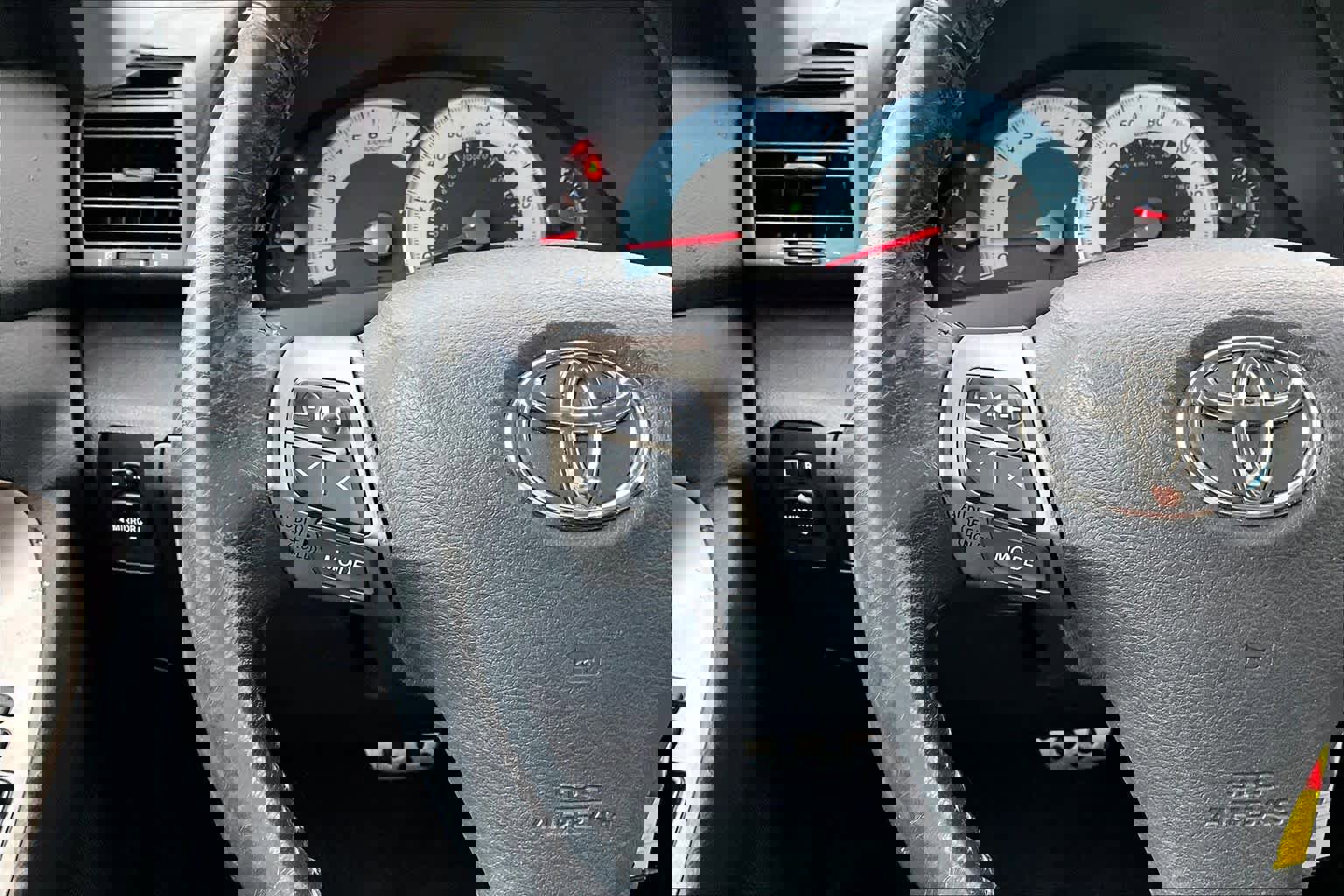 Used 2010 Toyota Camry SE image 21