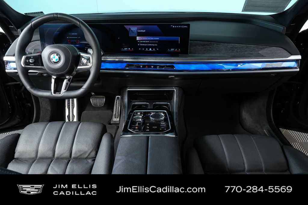 Used 2023 BMW 760i xDrive image 17
