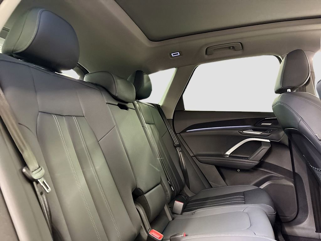 New 2025 Audi Q5 Premium Plus image 16