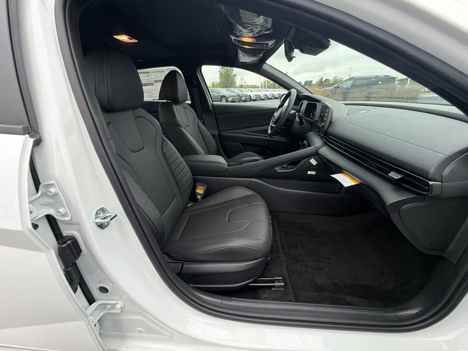 New 2026 Hyundai Elantra SEL Sport FWD image 24