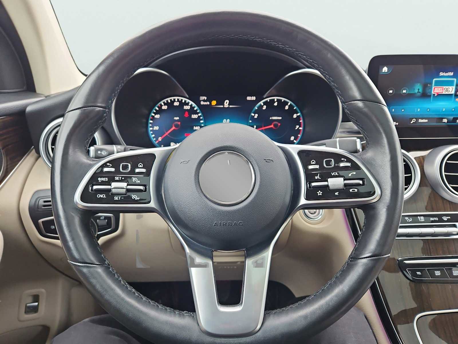 Used 2021 Mercedes-Benz GLC 300 4MATIC image 32