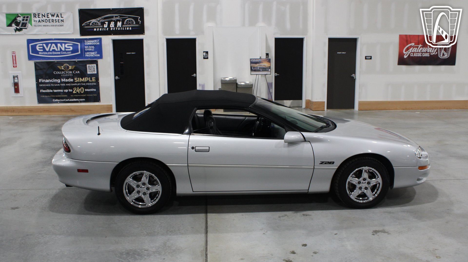 Used 1998 Chevrolet Camaro Z28 RWD image 39