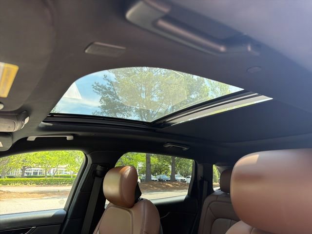 Used 2023 Lincoln Nautilus Reserve w/ Equipment Group 202A image 21