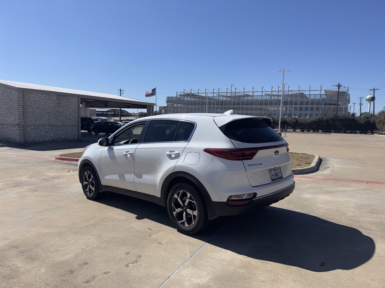 Used 2020 Kia Sportage LX image 3