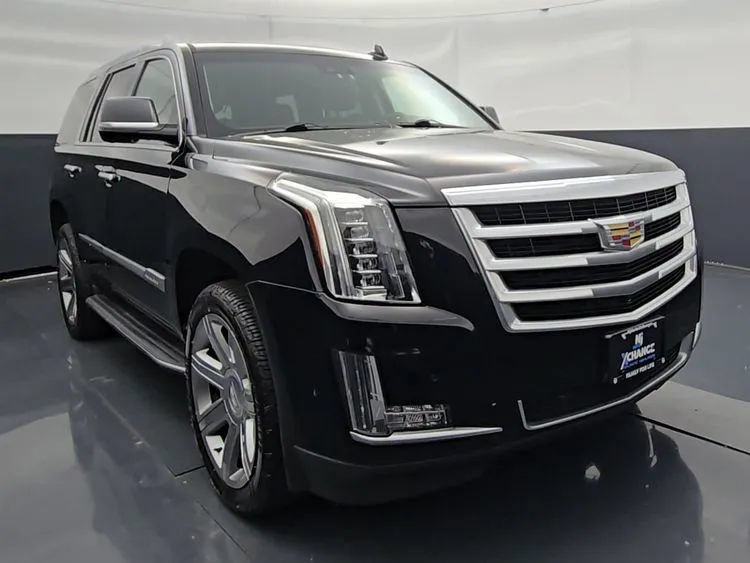 Used 2019 Cadillac Escalade Luxury AWD/4WD image 1