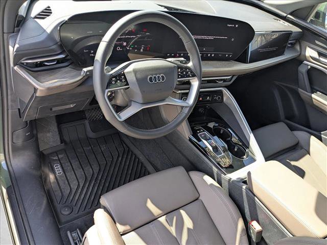 Used 2025 Audi Q5 Prestige image 13
