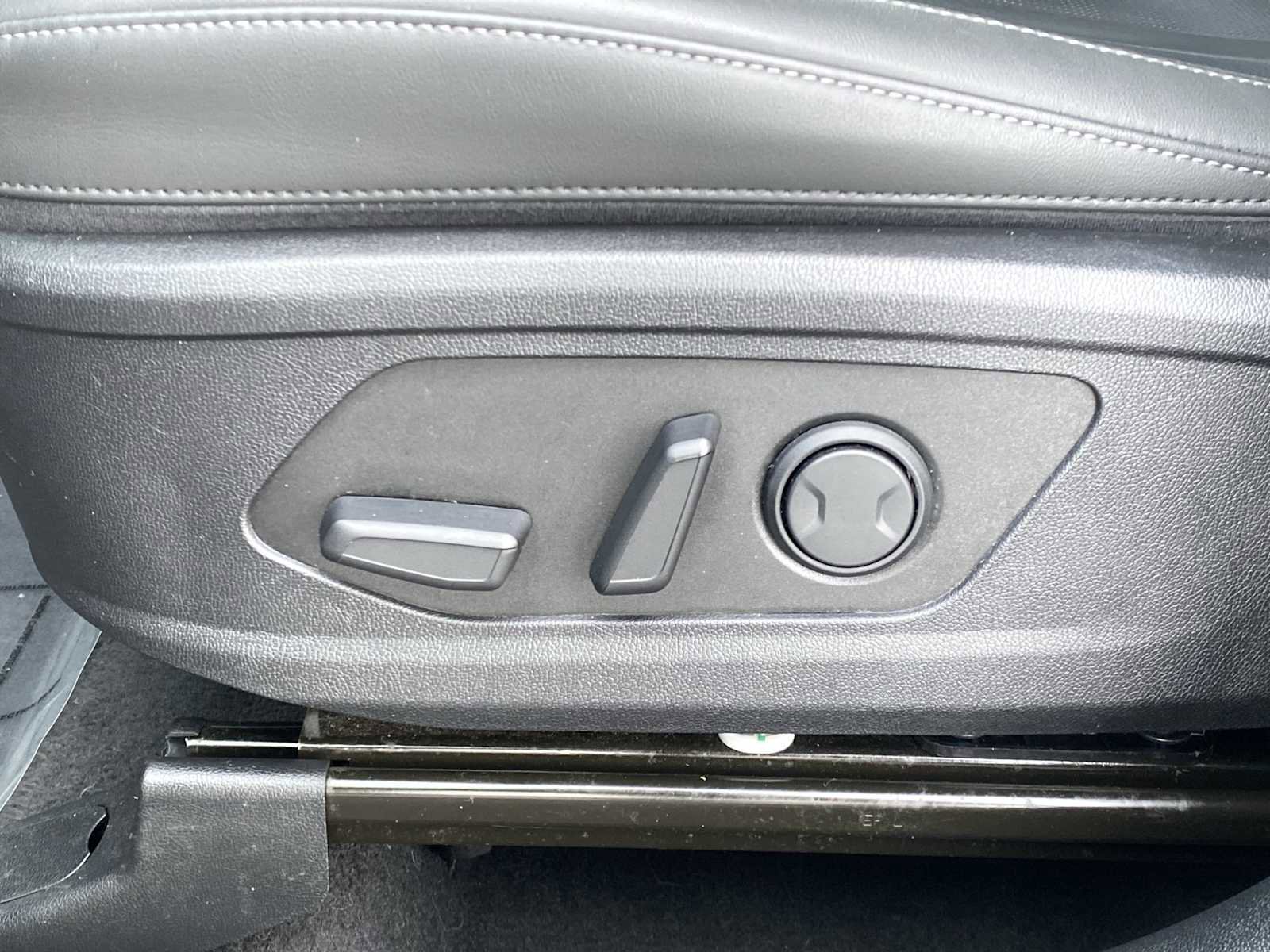 Used 2024 Kia Sorento S w/ Panoramic Sunroof Package image 21