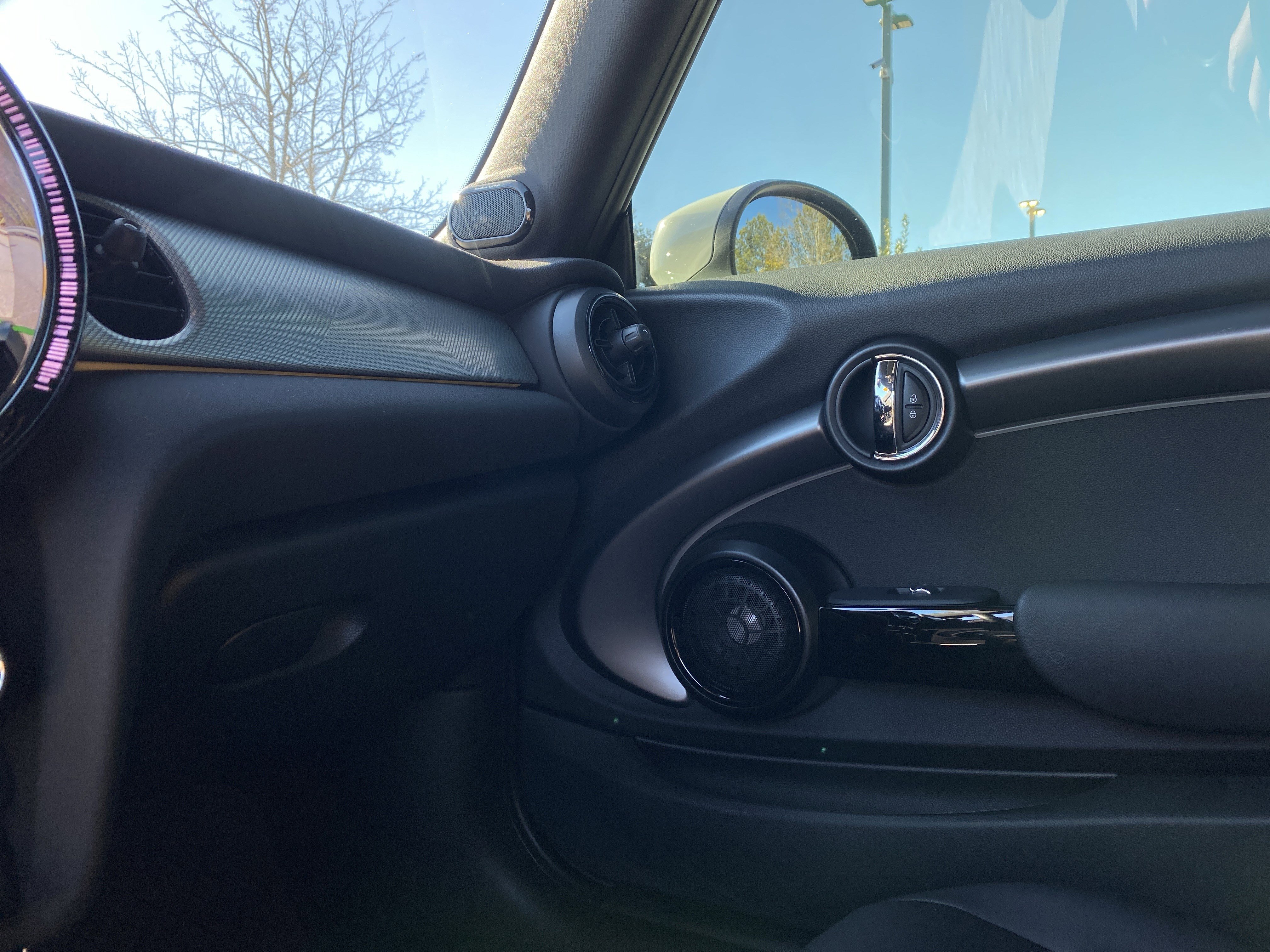 Used 2022 MINI Cooper 2-Door Hardtop image 18