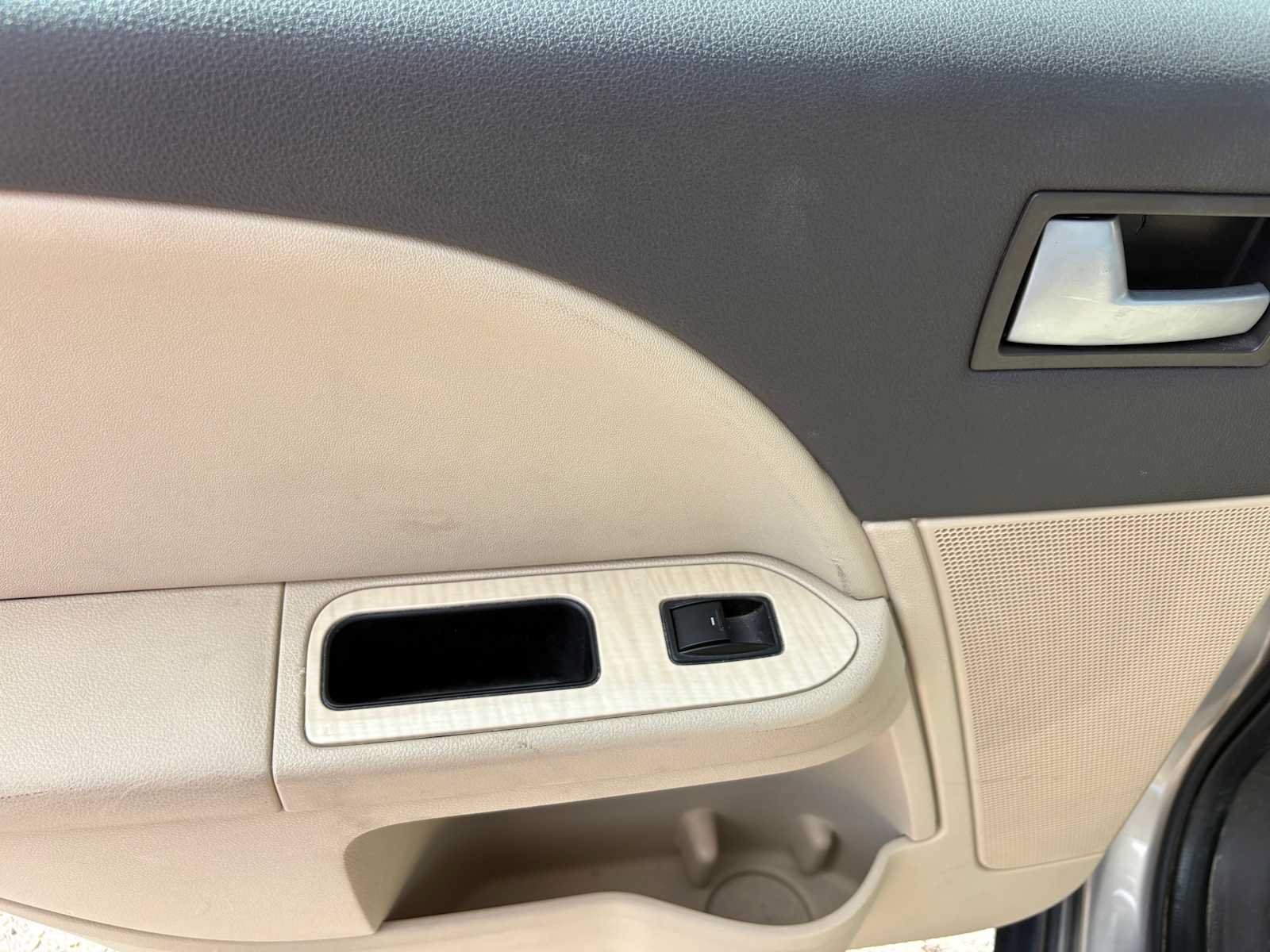 Used 2009 Mercury Sable Sedan FWD image 30