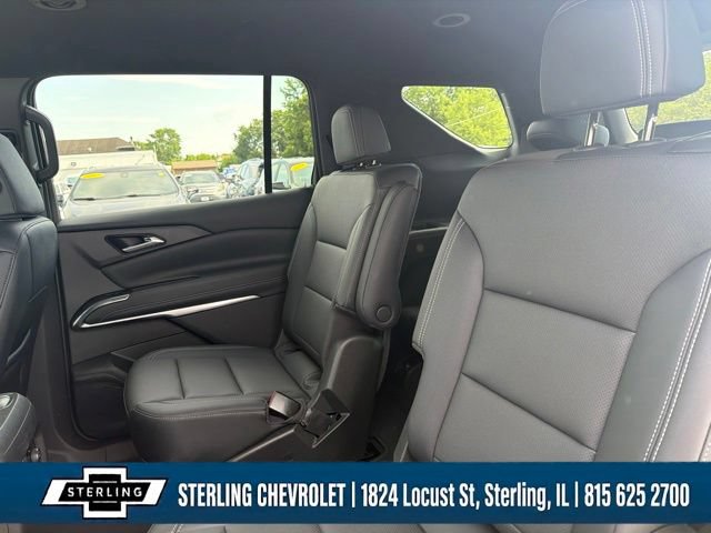Used 2025 Chevrolet Traverse LT AWD/4WD image 14