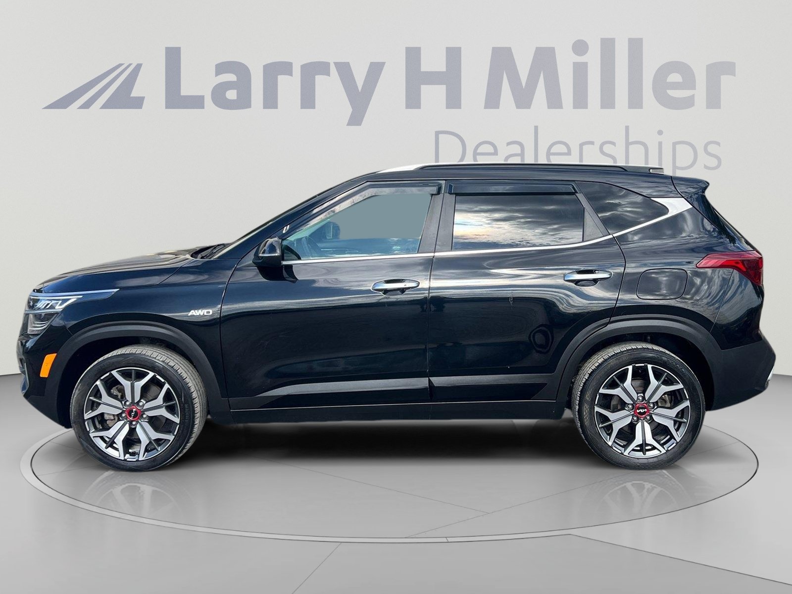 Used 2022 Kia Seltos SX AWD/4WD image 2