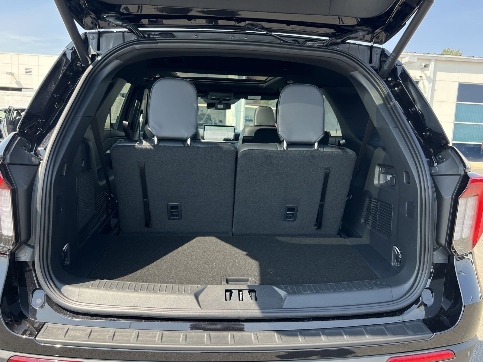 New 2026 Ford Explorer ST-Line w/ ST-Line Street Pack AWD/4WD image 26