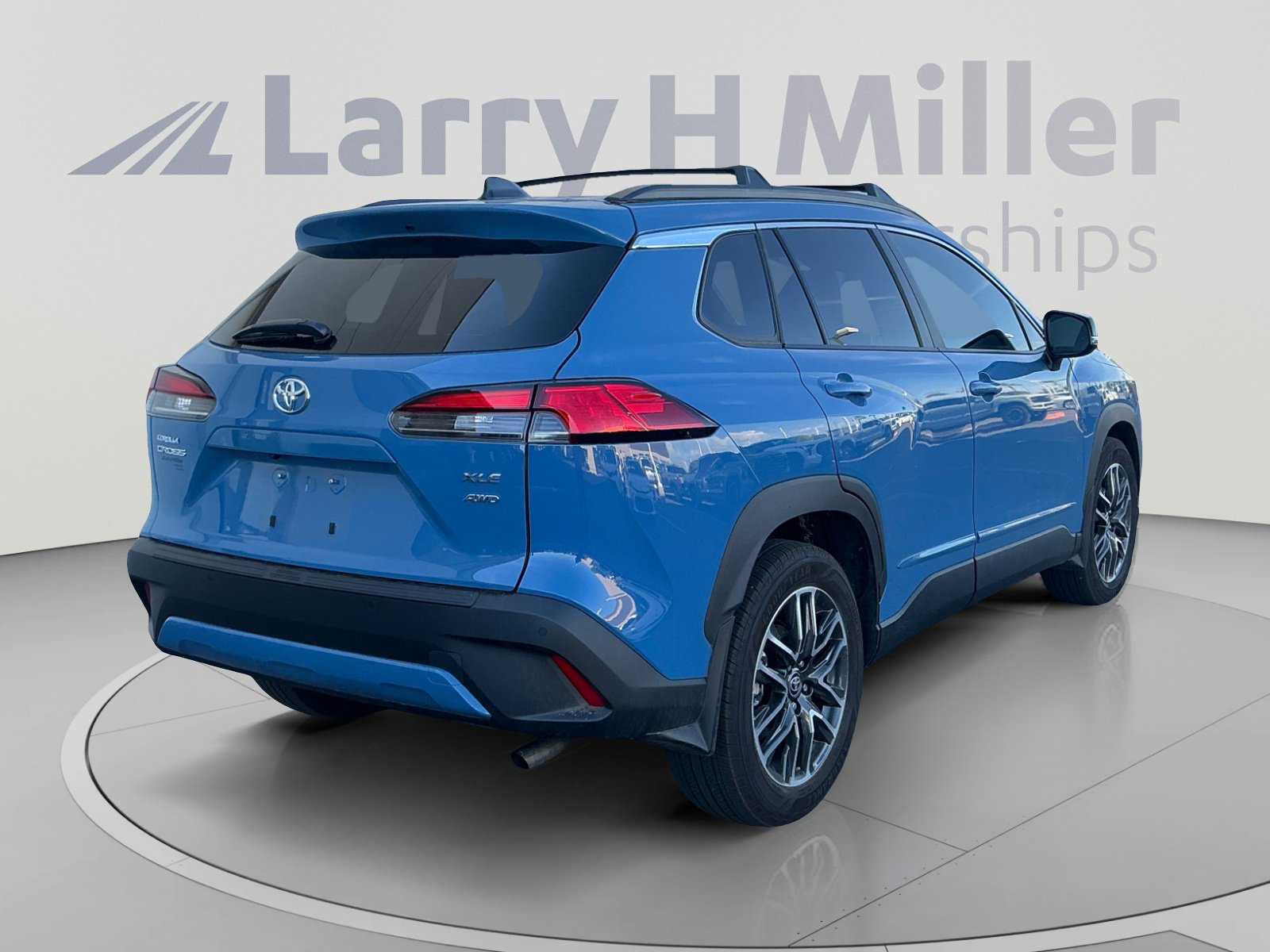 Certified 2026 Toyota Corolla Cross XLE w/ Convenience Package AWD/4WD image 4