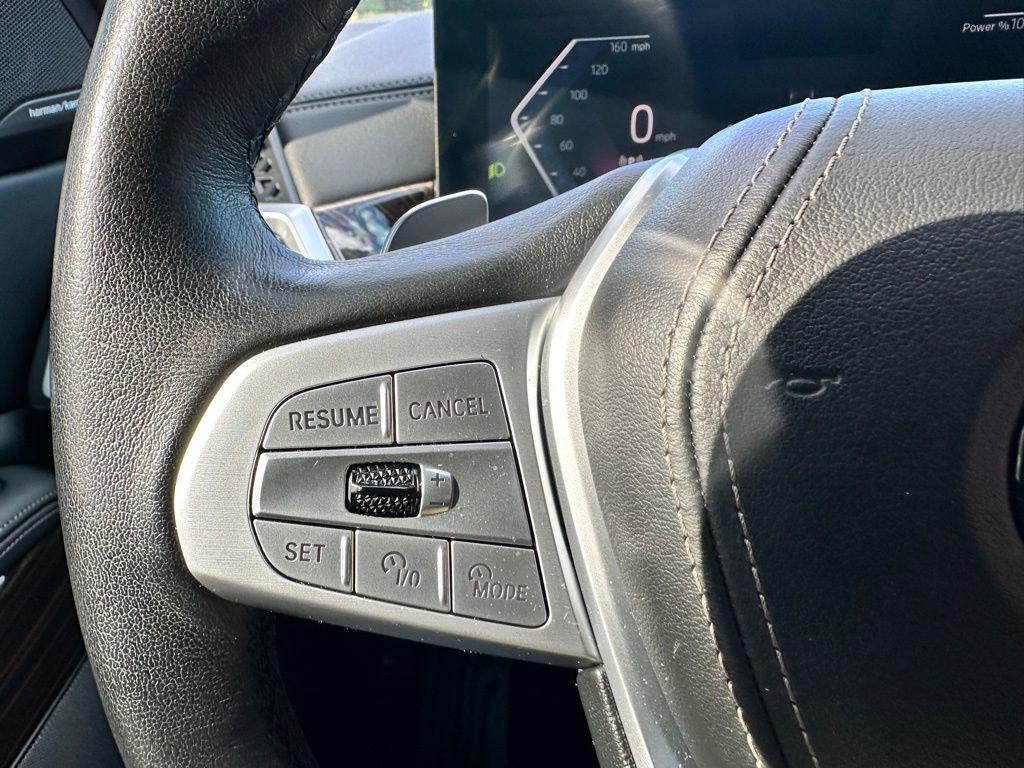 Used 2025 BMW X7 xDrive40i w/ Premium Package image 29