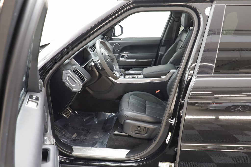 Used 2021 Land Rover Range Rover Sport HST image 6