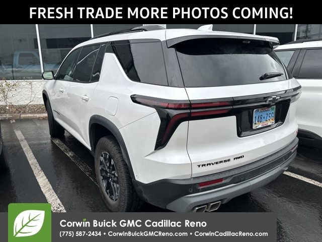 Used 2024 Chevrolet Traverse Z71 w/ Enhanced Driving Package AWD/4WD image 3