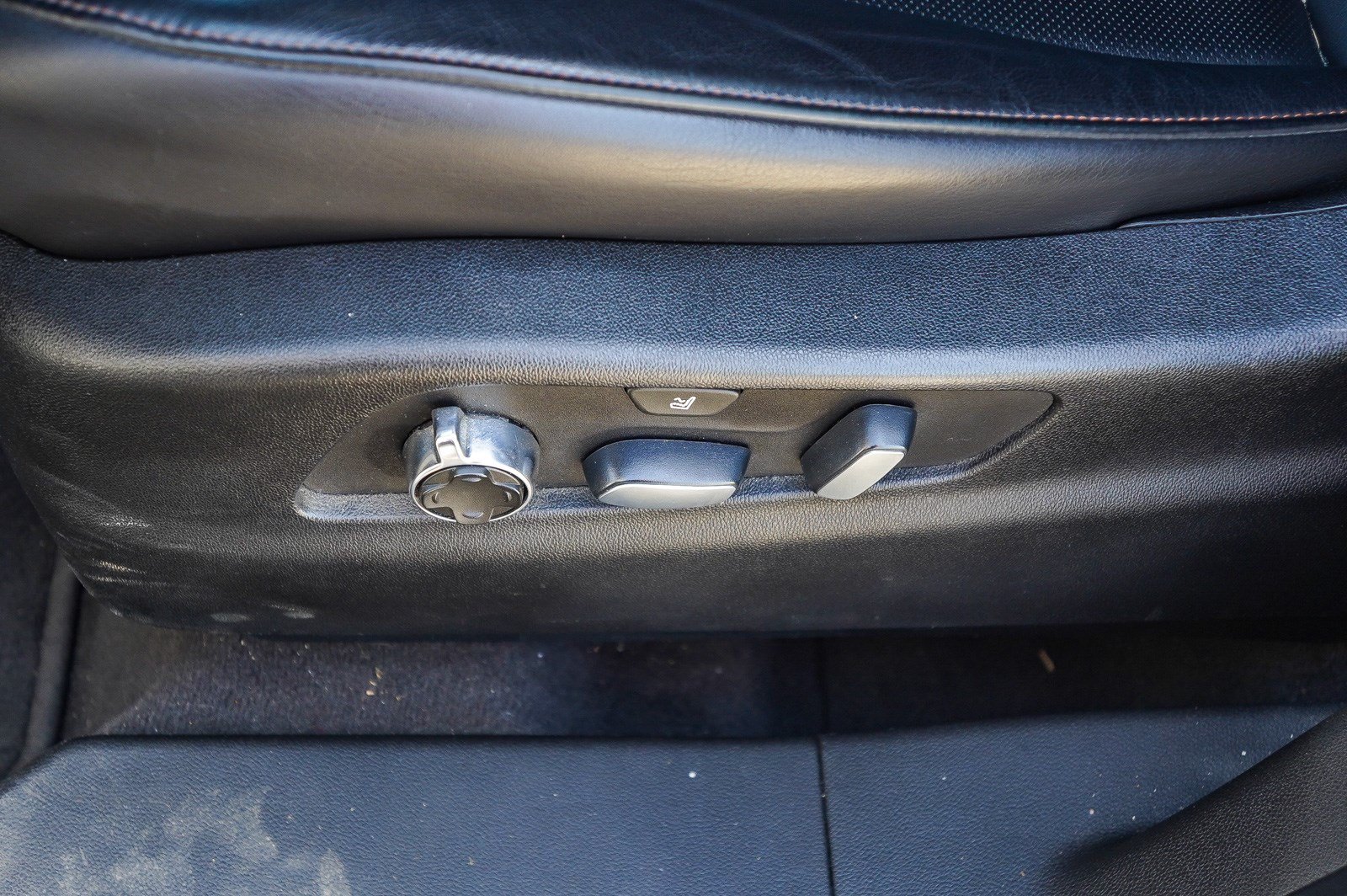 Used 2019 Cadillac XT4 Sport FWD image 23
