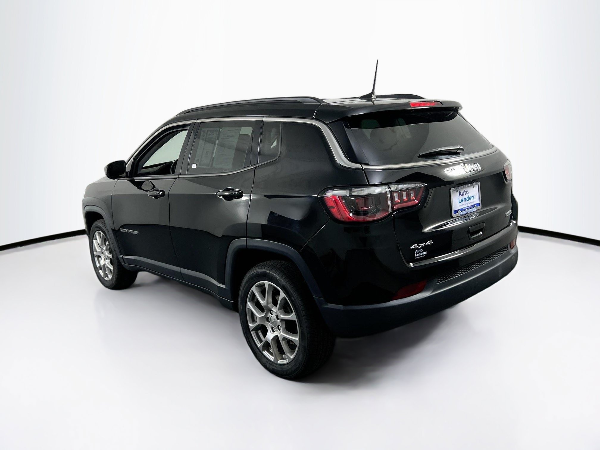 Used 2022 Jeep Compass Latitude AWD/4WD image 7