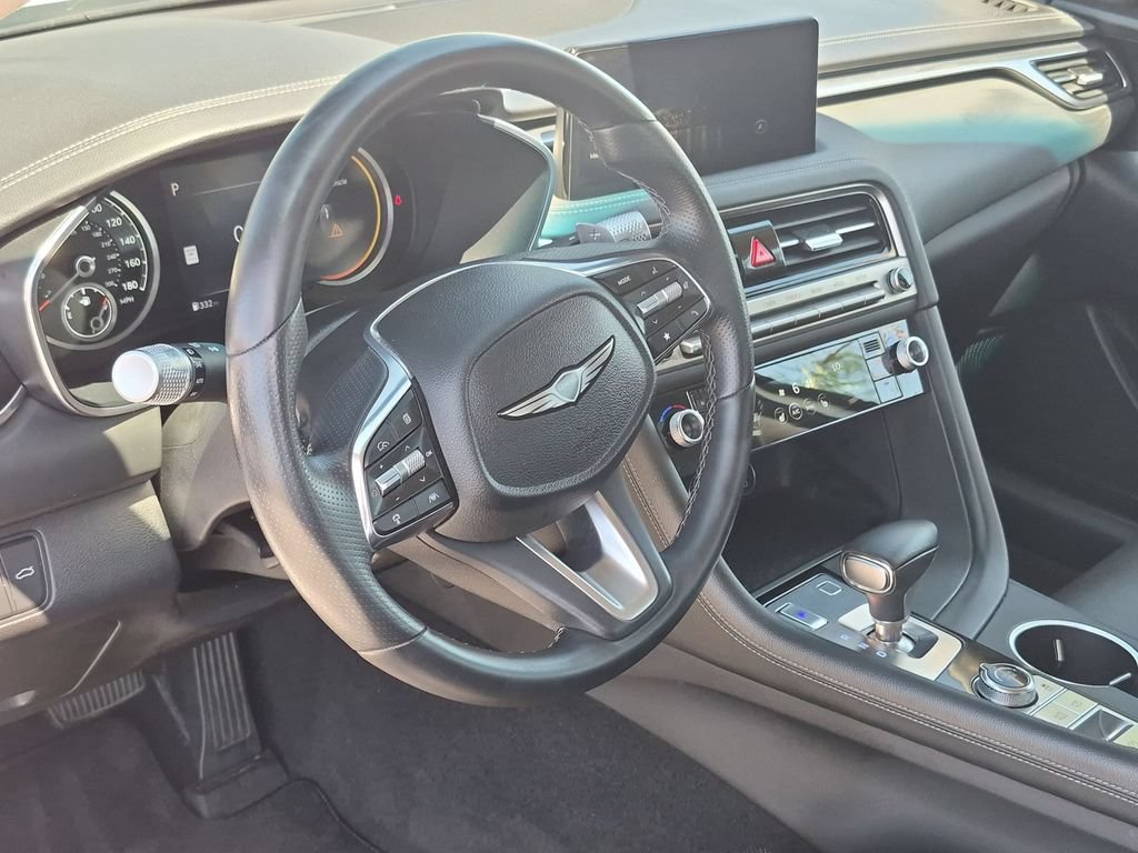 Used 2025 Genesis G70 2.5T RWD image 15