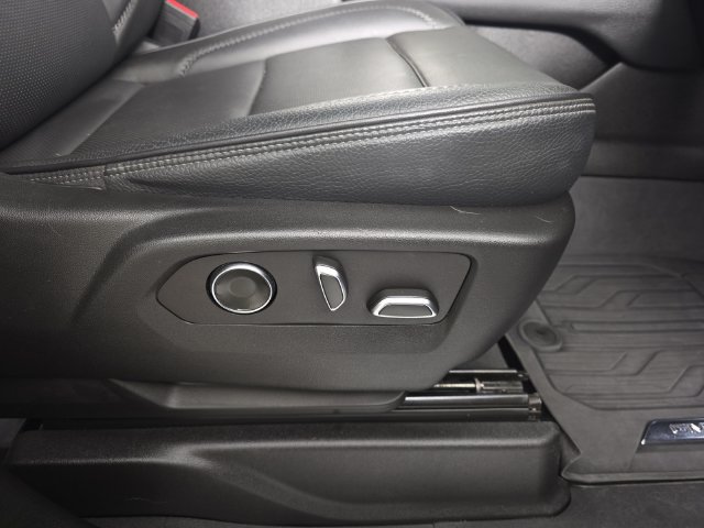 Used 2023 GMC Yukon XL Denali AWD/4WD image 34