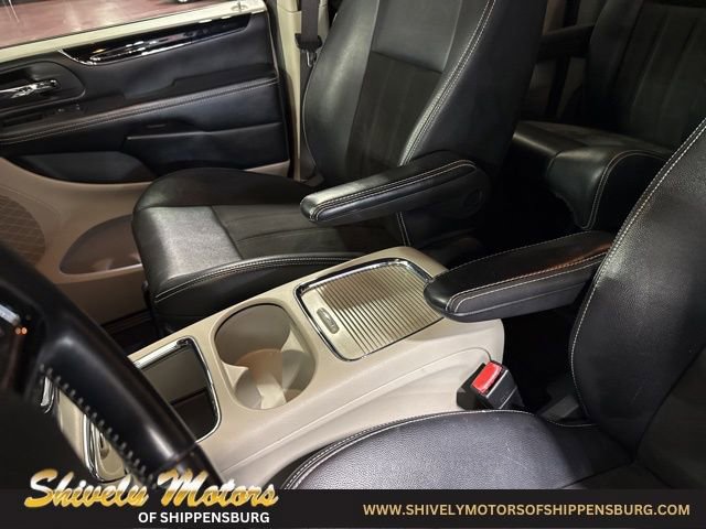 Used 2019 Dodge Grand Caravan SXT image 24