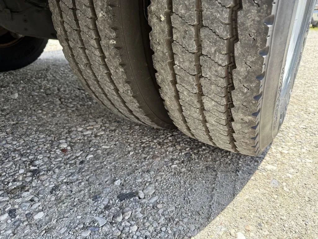 Used 2019 Freightliner Sprinter 144 image 13