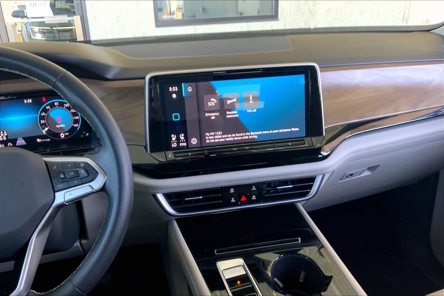 Used 2024 Volkswagen Atlas SE FWD image 7
